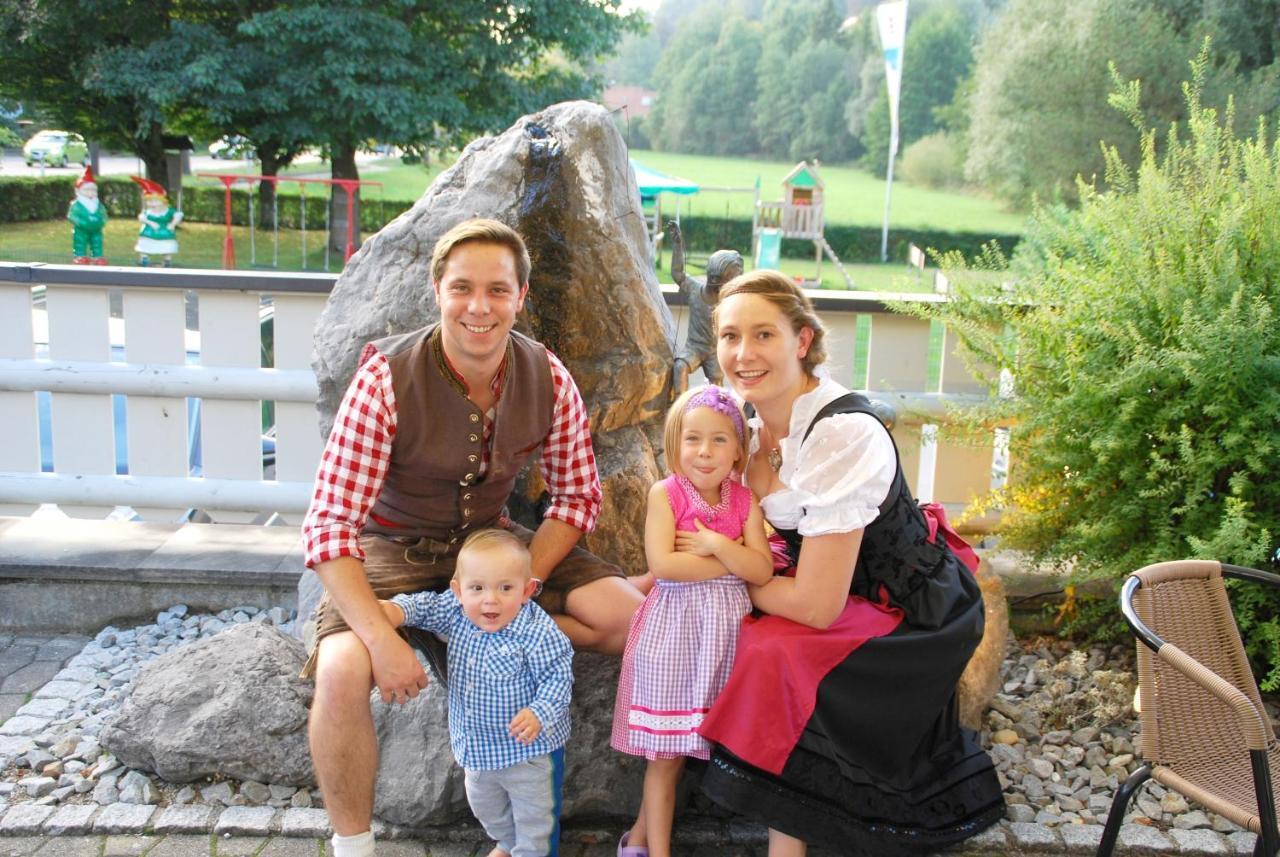 Traditions-Gasthaus Bayrischer Hof Hotel Leutkirch im Allgau Exterior photo